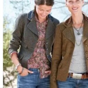 SusyMix Italy Wool Blend Herringbone Fitted Jacket. Stretchy. Warm.